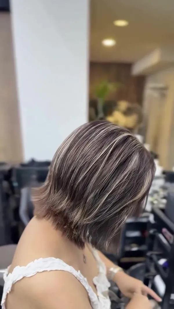 ##Highlights ##ShortHair ##HairColoring 髮型美甲作品