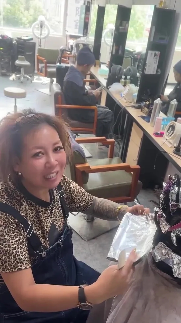 ##AStyleNoOneWillRecognizeYou ##ThankYouForYourTrust ##LongToShortThenBleachedCommendableCourage 髮型美