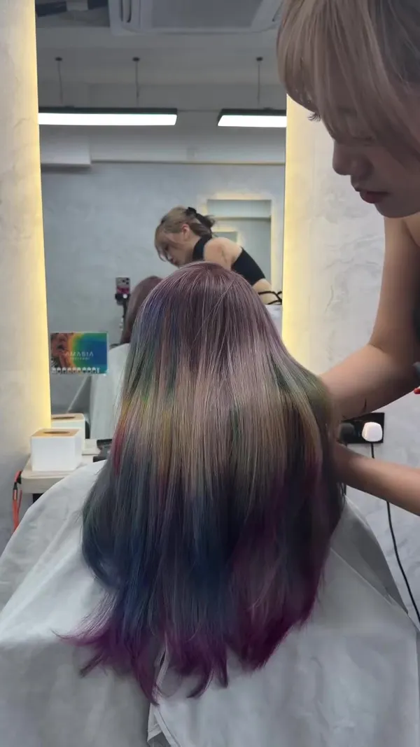 ##RainbowHair ##YuenLongFemaleHairstylistAlco 髮型美甲作品