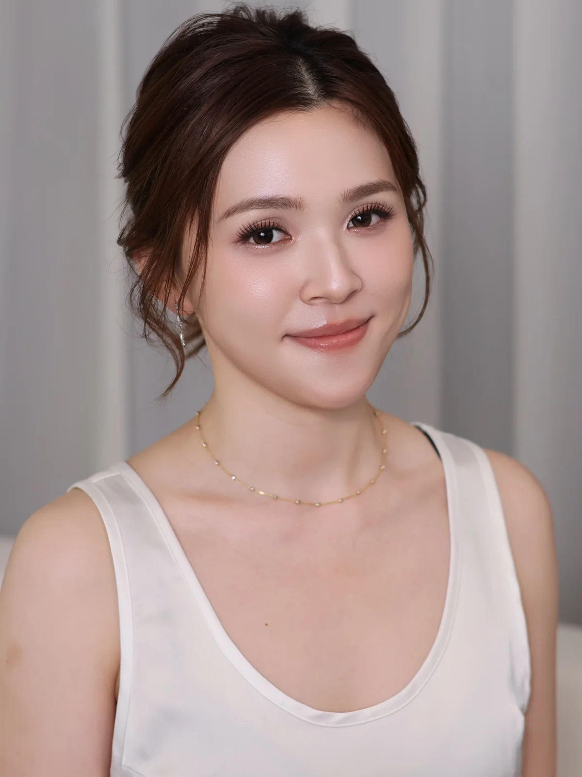 k.w.m__official ##hkmua ##bridalmakeup ##hkmakeupartist 髮型美甲作品 (2)