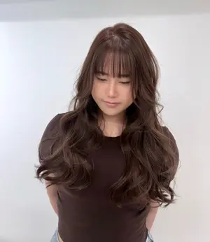 ##TaiWaiHairstylist ##EffortlessCurls ##NoBleachHairColour 髮型美甲作品