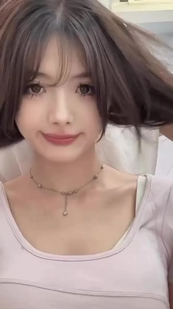 ##FeatherHairExtensions ##HairExtensions ##CelebrityHairExtensions 髮型美甲作品