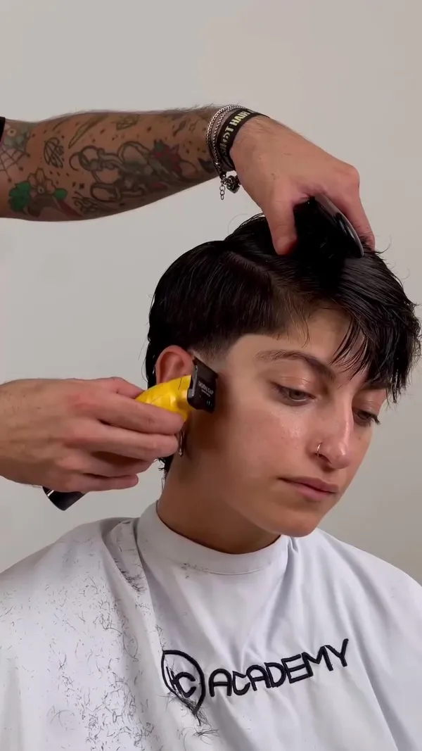 ##mullet ##mullethair ##mullethaircut 髮型美甲作品