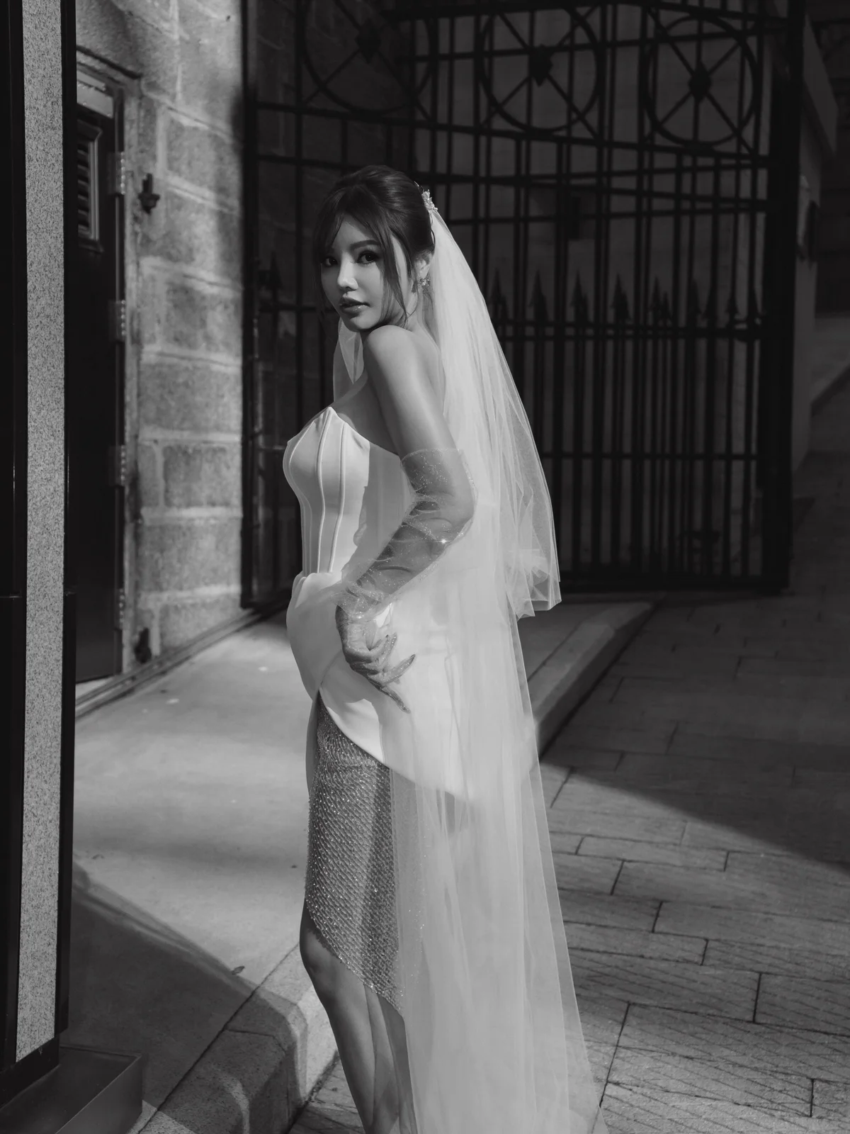 k.w.m__official ##foiweddingdress ##租婚紗 ##中環婚紗店 髮型美甲作品 (3)